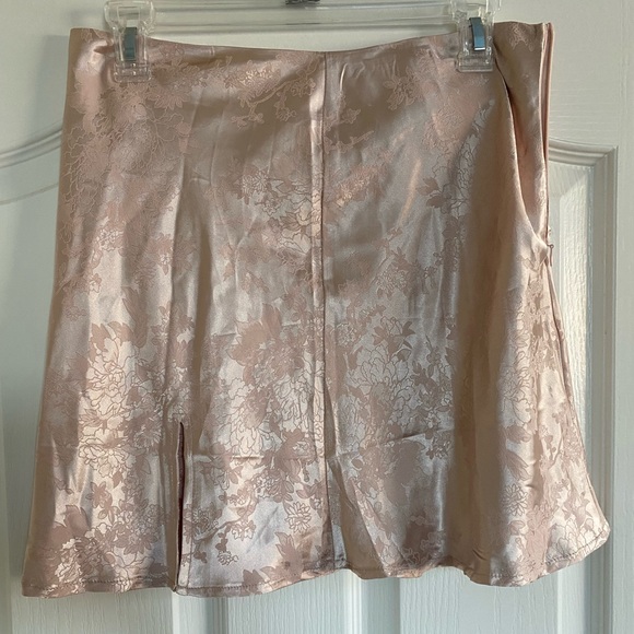 PRINCESS POLLY - satin light pink mini skirt - size 8 - Picture 1 of 5